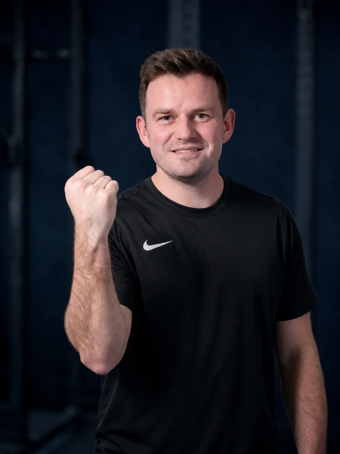 Konrad Kawaler trener bramkarzy NCKF Kraków w czarnej koszulce sportowej
