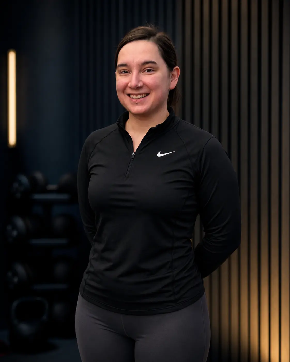 Zosia Borowska trenerka jeździectwa NCKF Kraków w czarnej odzieży sportowej